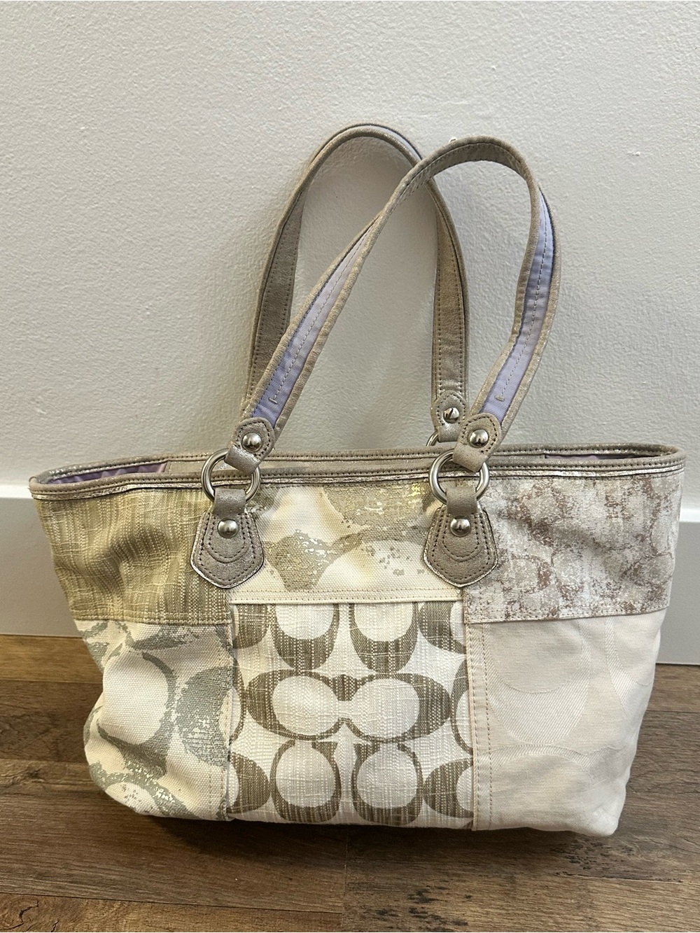 Coach Poppy Glam Patchwork Signature Tote Bag Style 16926 Metallic Canvas - Picture 9 of 10